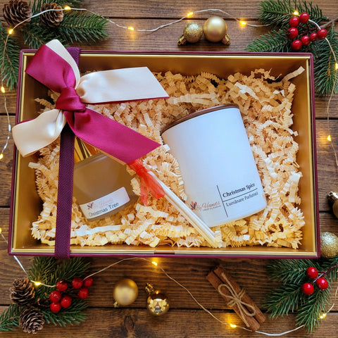 Set Cadou FESTIVE HARMONY — Reed Diffuser Christmas Tree & Lumânare Christmas Spice